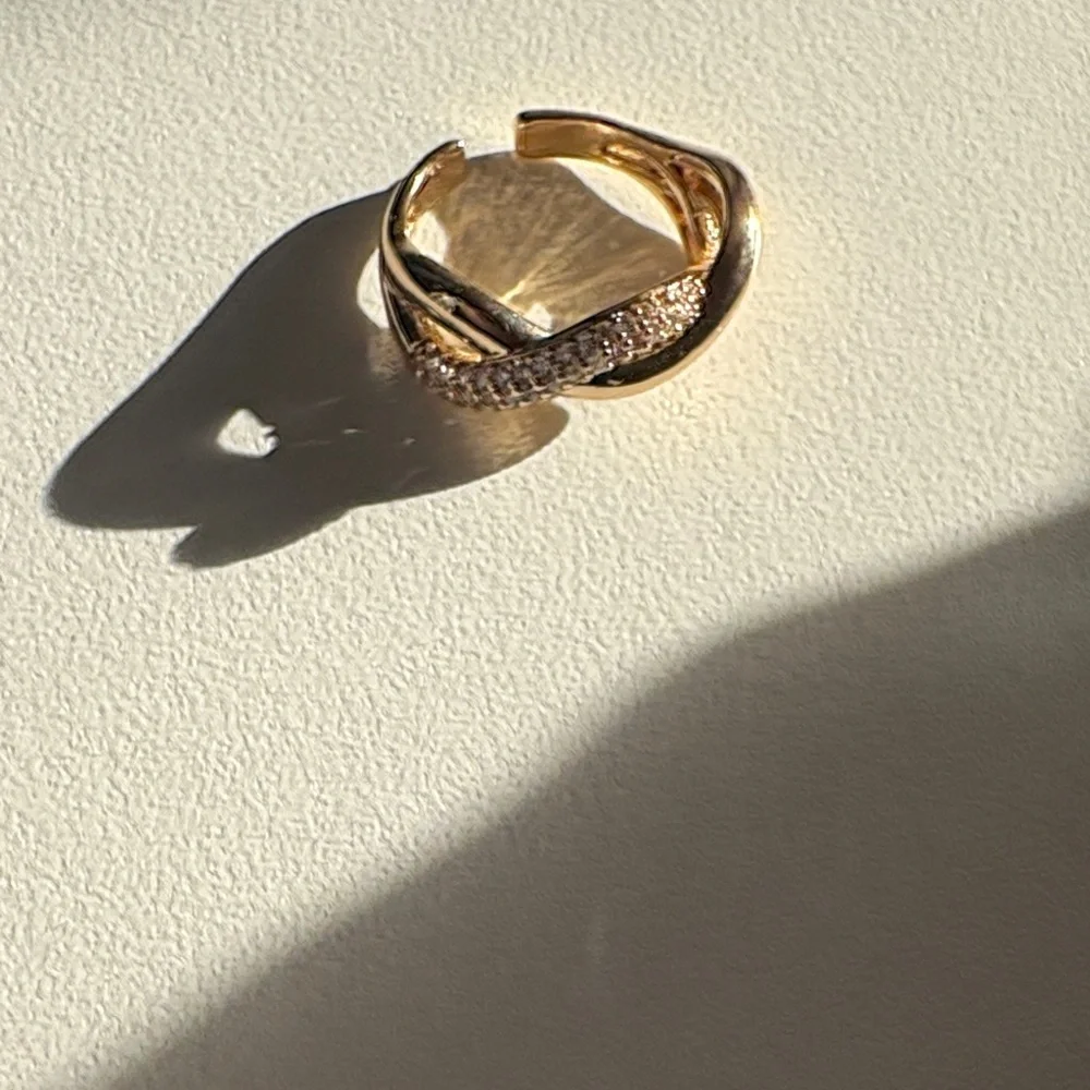 Elegant Gold and Silver Women's Rings Set